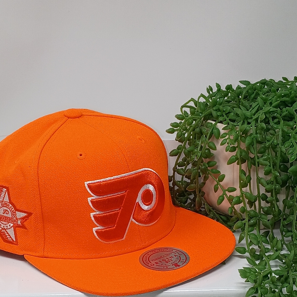 Mitchell & Ness NPhiladelphia Flyers Orange Hat with Embroidered Design